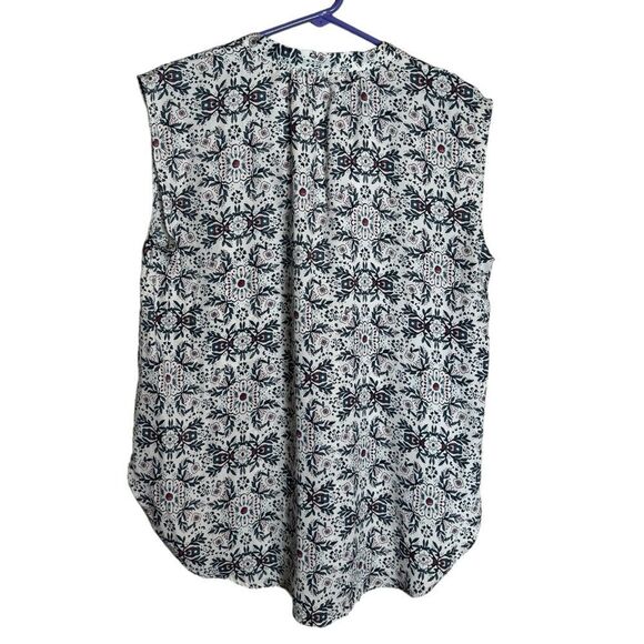 LOFT Sleeveless Floral Top size Medium - Picture 2 of 5